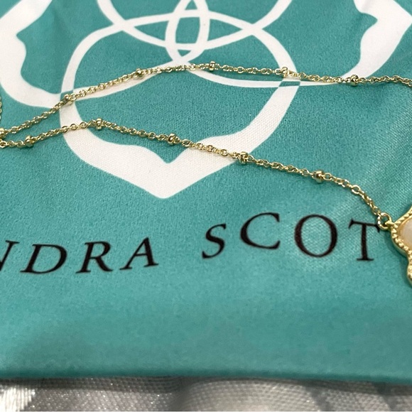 Kendra Scott Gold and Pearl Bunny Necklace New - Picture 6 of 8